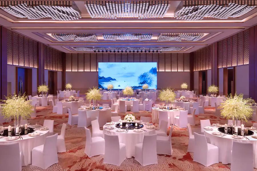 Customer Success Stories with TOP Dance Fixed LED Displays (2)