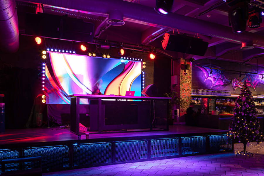 Customer Success Stories with TOP Dance Fixed LED Displays (3)