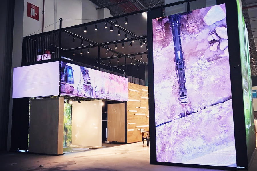 Exhibition and exhibition scene application