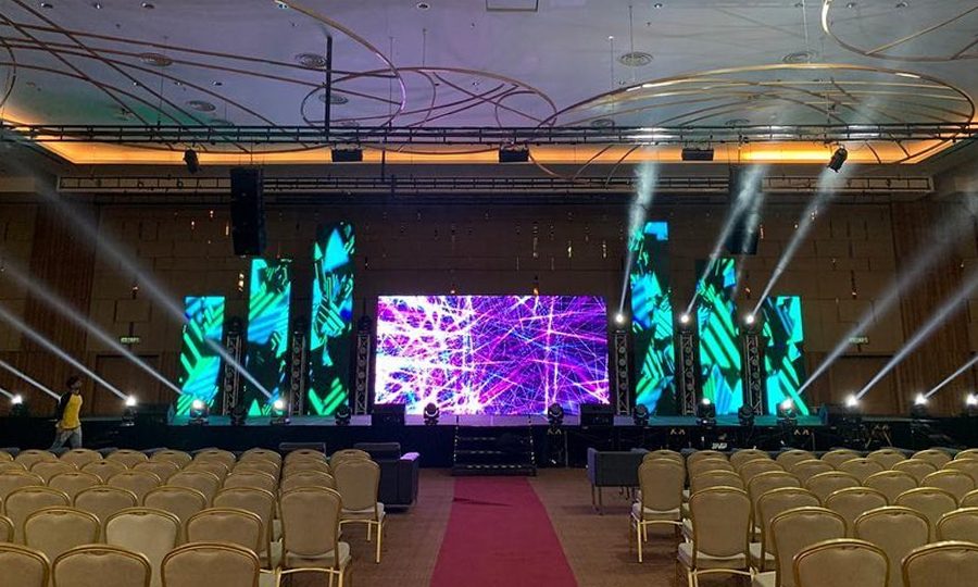 LED Display Screen Size for Corporate Events and Conferences