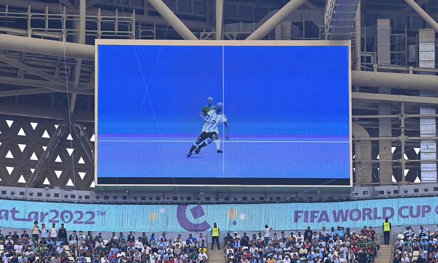 Fixed LED screen at a transportation hub