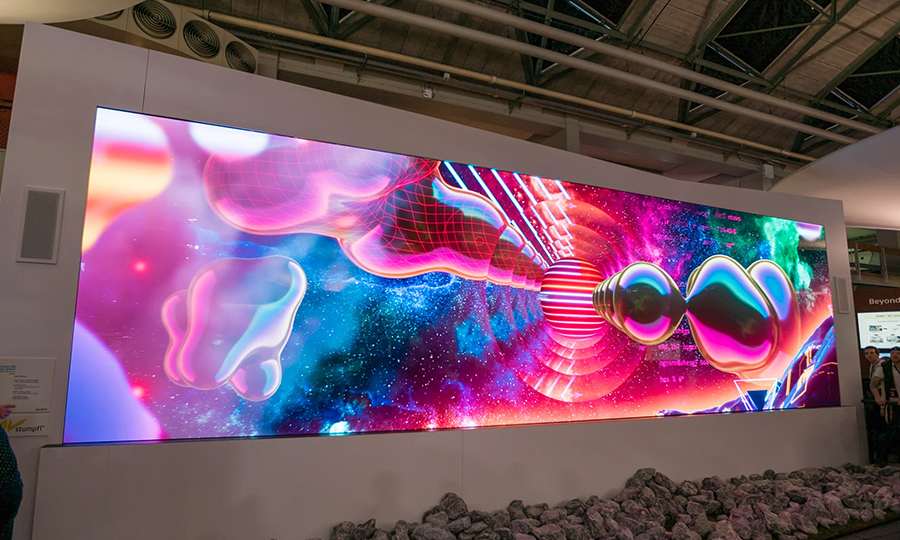 Micro-LED technology in large displays