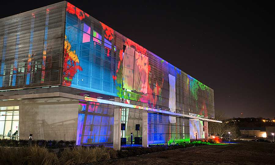 Transparent LED screens in architecture