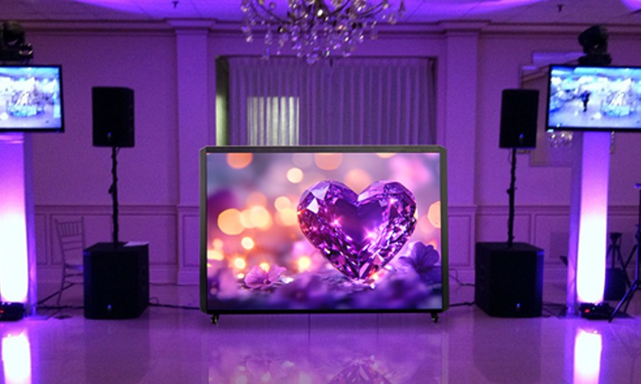Learn-to-customize-a-DJ-booth-for-wedding-events.