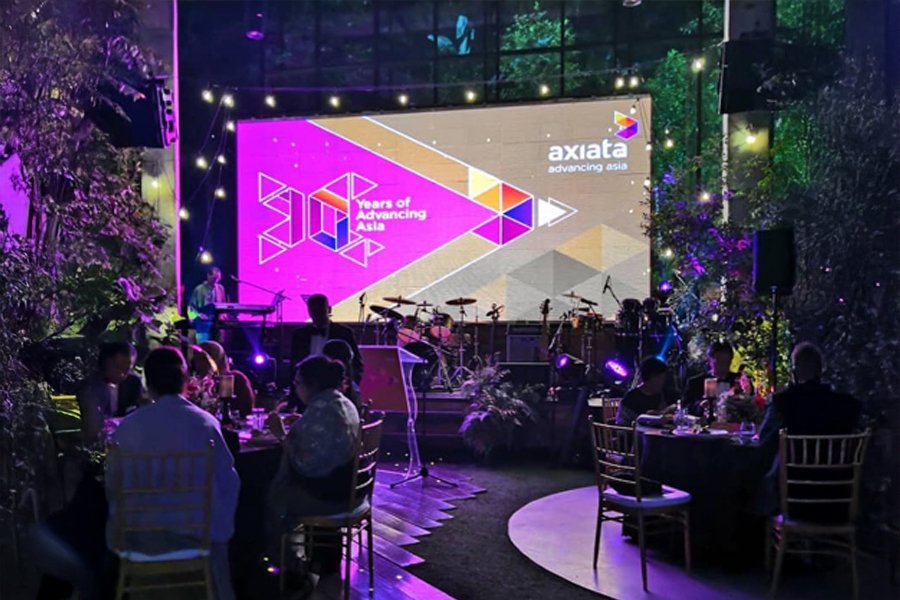 transparent-LED-displays-Events-&-Entertainment-Venues